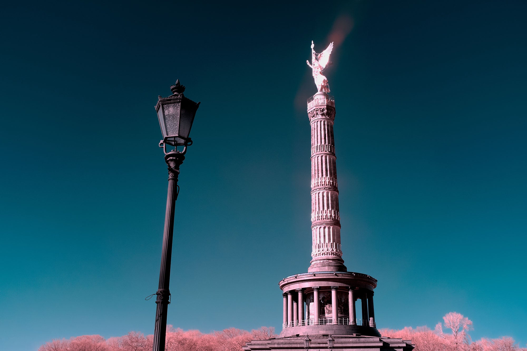 Through Time’s Lens: Infrared Imagining of Contemporary Struggles, DEUTSCHLAND