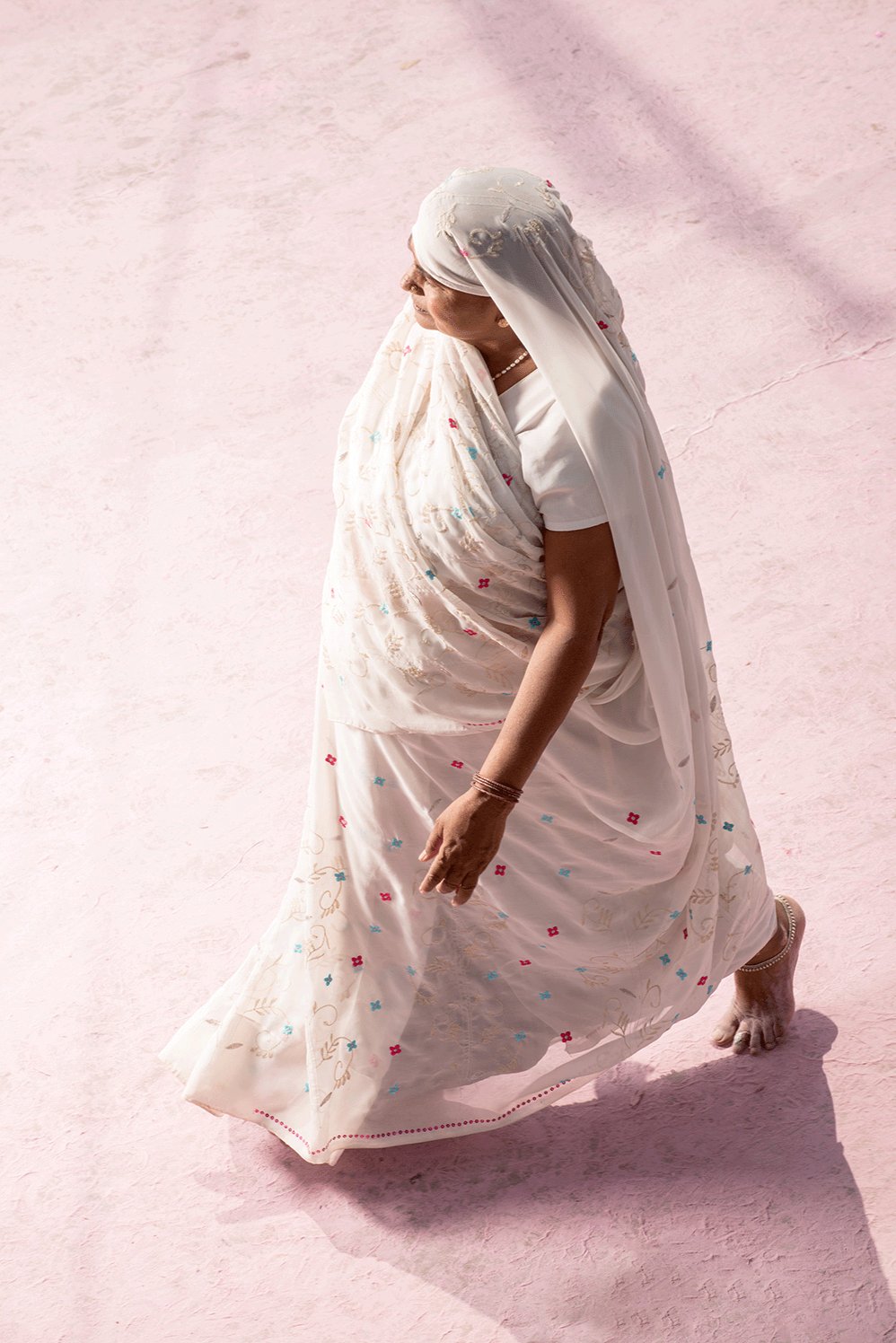 PILGRIM ON PURPLE DUST 3, INDIA
